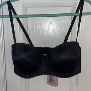 COPY - Savage Fenty black push up bra w/ removable straps.